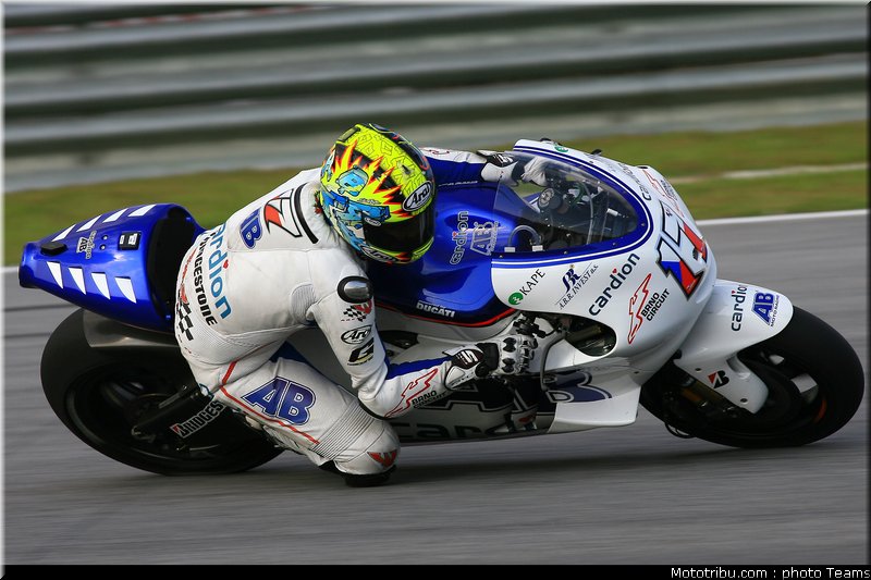 motogp_test_malaisie_2011_abraham_2
