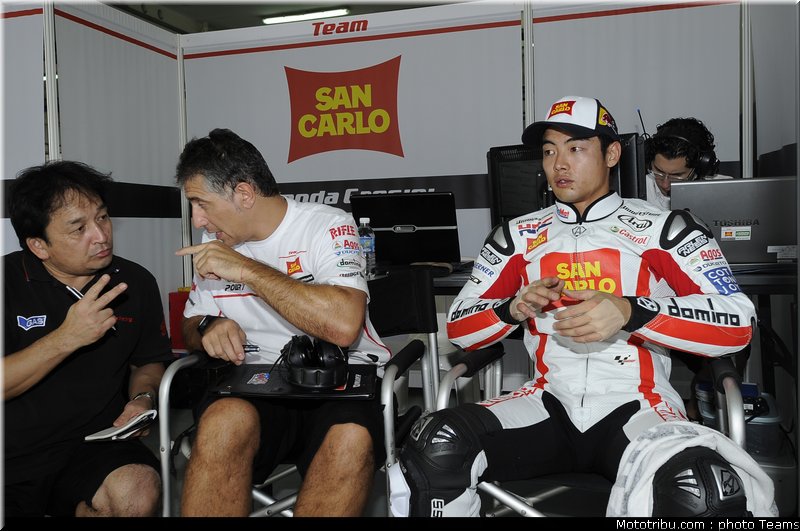 motogp_test_malaisie_2011_aoyama_04