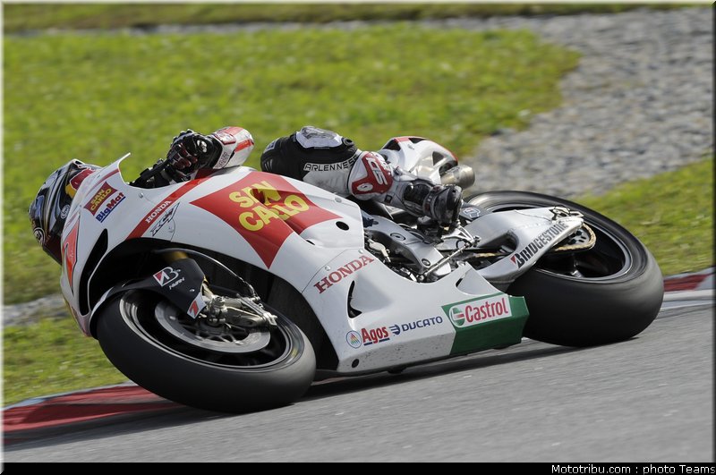 motogp_test_malaisie_2011_aoyama_29