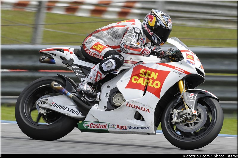motogp_test_malaisie_2011_aoyama_34