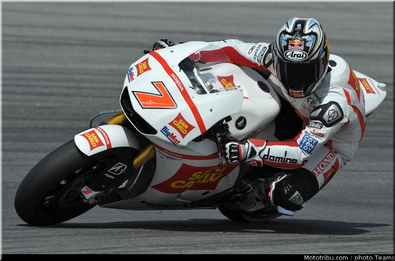 motogp_test_malaisie_2011_aoyama_37