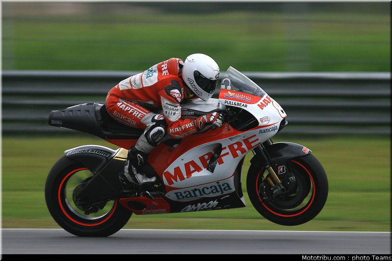 motogp_test_malaisie_2011_barbera_02