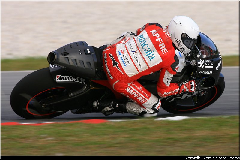 motogp_test_malaisie_2011_barbera_06