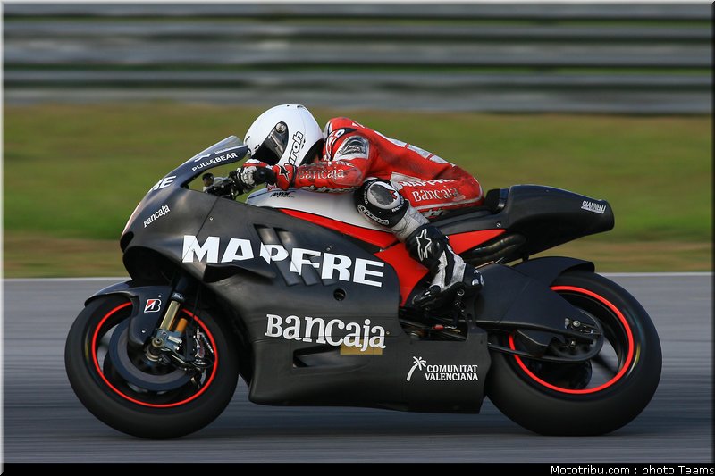 motogp_test_malaisie_2011_barbera_07