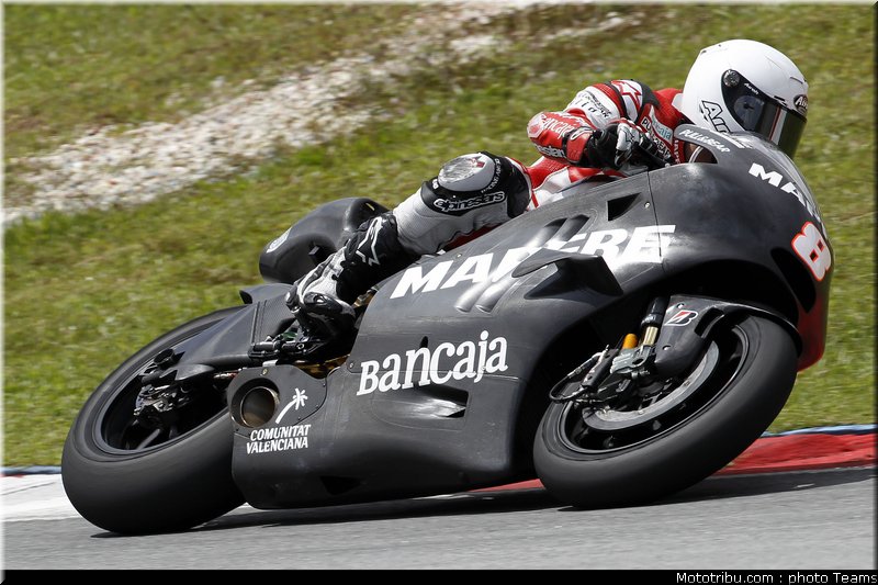 motogp_test_malaisie_2011_barbera_10