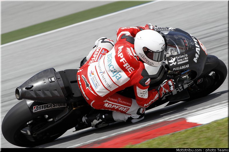 motogp_test_malaisie_2011_barbera_12