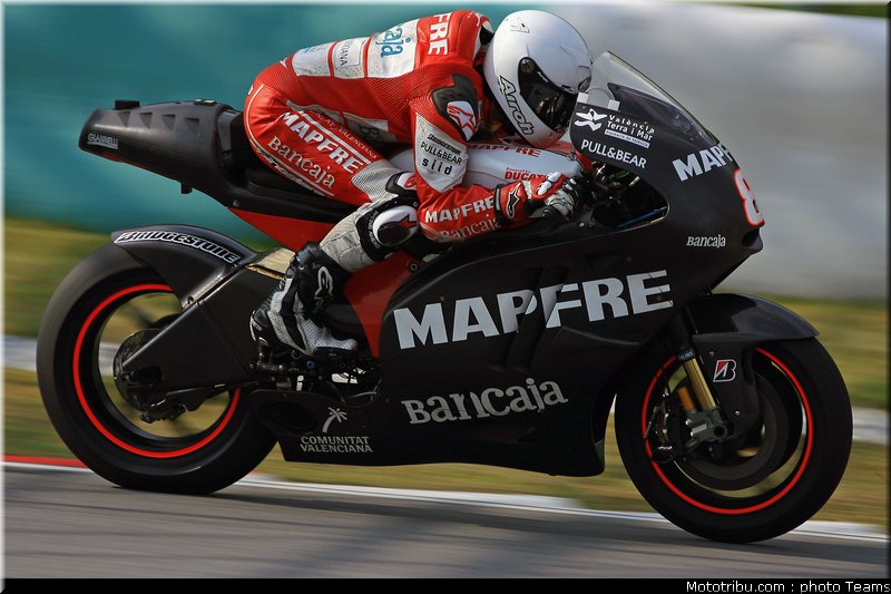 motogp_test_malaisie_2011_barbera_17