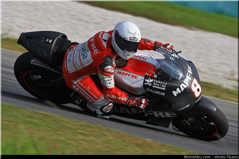 motogp_test_malaisie_2011_barbera_19