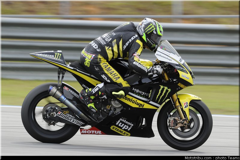 motogp_test_malaisie_2011_crutchlow_14