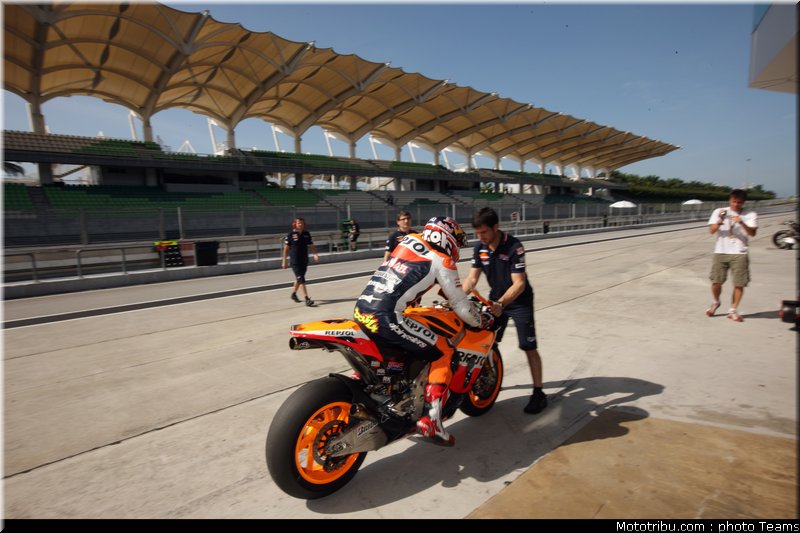 motogp_test_malaisie_2011_dovizioso_06