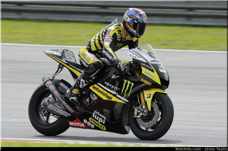 motogp_test_malaisie_2011_edwards_07