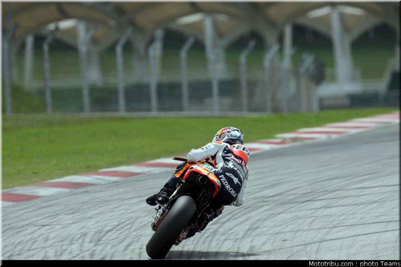 motogp_test_malaisie_2011_pedrosa_14