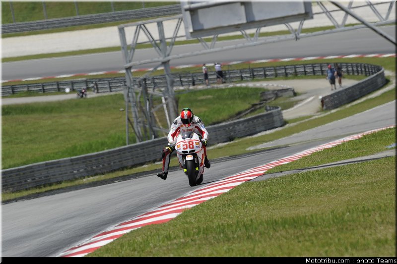 motogp_test_malaisie_2011_simoncelli_13