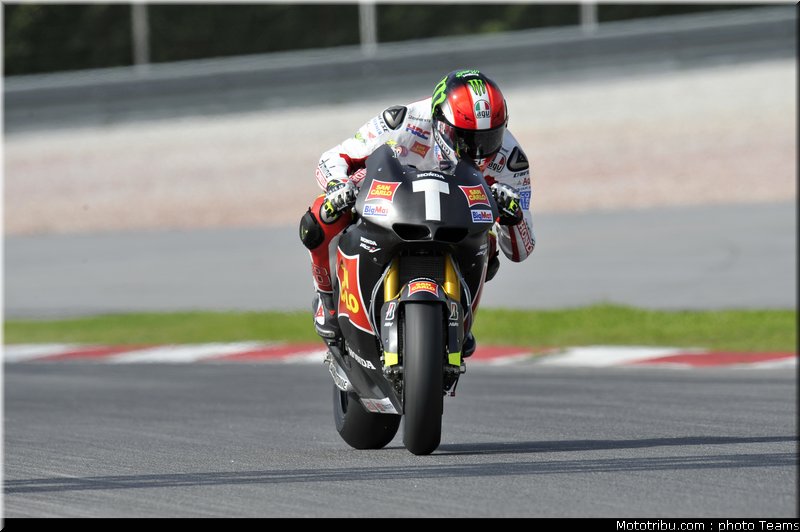 motogp_test_malaisie_2011_simoncelli_65