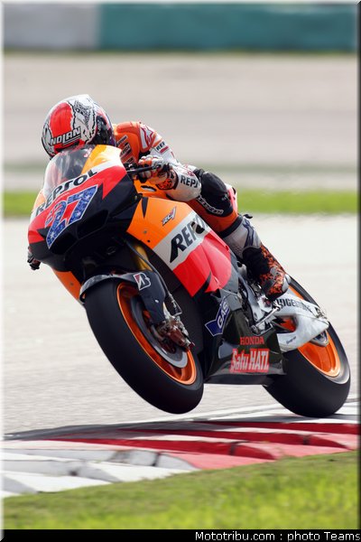 motogp_test_malaisie_2011_stoner_22