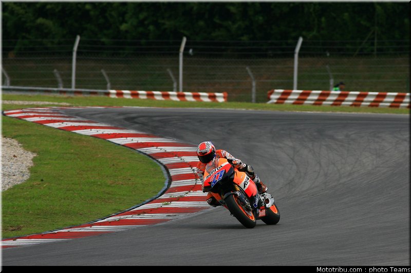 motogp_test_malaisie_2011_stoner_26