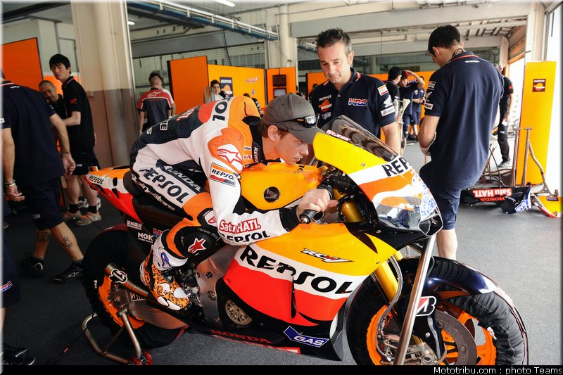 motogp_test_malaisie_2011_stoner_43