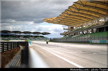 motogp_test_malaisie_2011_08.jpg