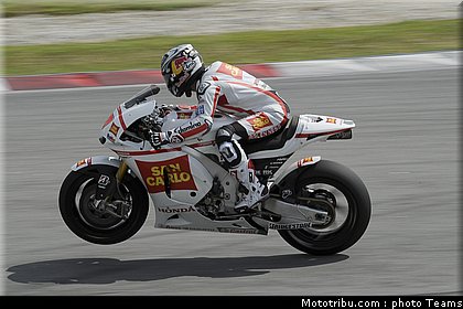 motogp_test_malaisie_2011_aoyama_09.jpg