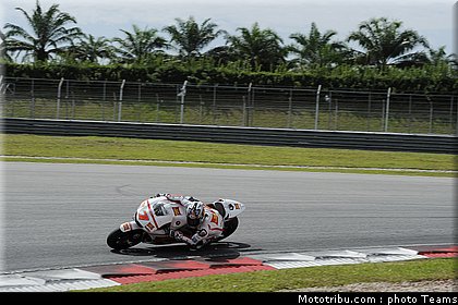 motogp_test_malaisie_2011_aoyama_10.jpg
