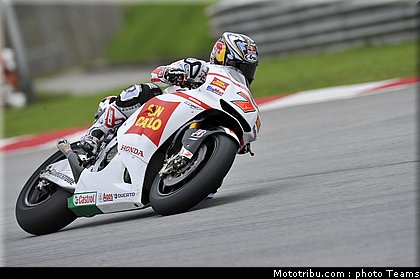 motogp_test_malaisie_2011_aoyama_28.jpg