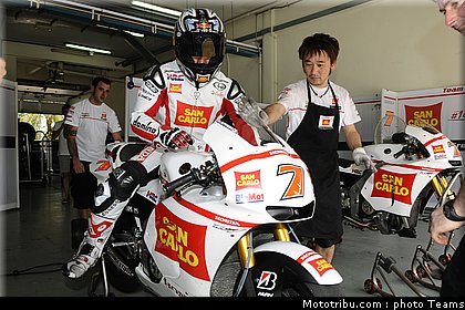 motogp_test_malaisie_2011_aoyama_33.jpg