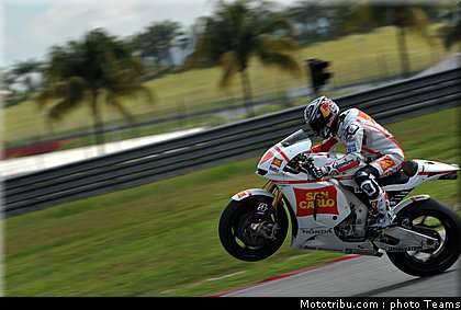 motogp_test_malaisie_2011_aoyama_46.jpg