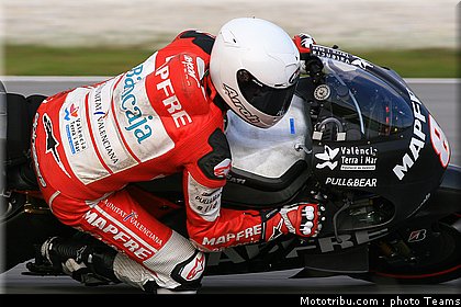 motogp_test_malaisie_2011_barbera_01.jpg