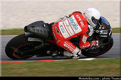 motogp_test_malaisie_2011_barbera_06.jpg