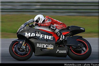motogp_test_malaisie_2011_barbera_07.jpg