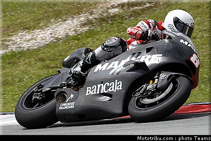 motogp_test_malaisie_2011_barbera_10.jpg
