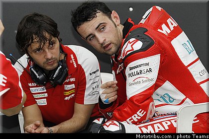 motogp_test_malaisie_2011_barbera_15.jpg