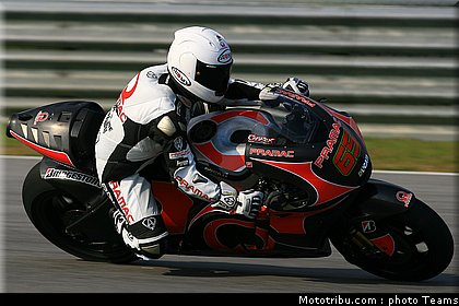 motogp_test_malaisie_2011_capirossi_5.jpg