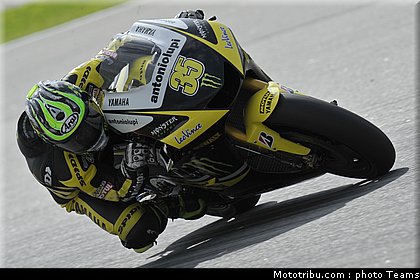 motogp_test_malaisie_2011_crutchlow_04.jpg