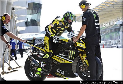 motogp_test_malaisie_2011_crutchlow_15.jpg