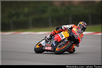 motogp_test_malaisie_2011_dovizioso_02.jpg
