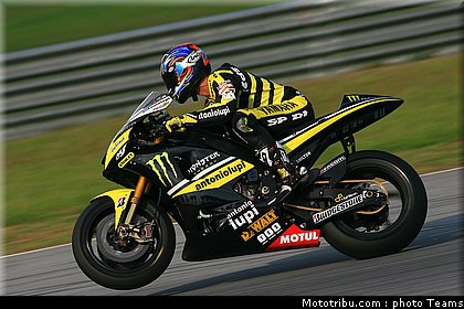 motogp_test_malaisie_2011_edwards_02.jpg