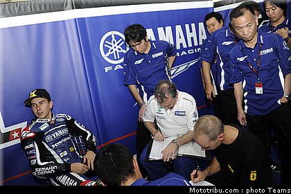 motogp_test_malaisie_2011_lorenzo_36.jpg