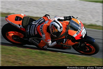 motogp_test_malaisie_2011_pedrosa_19.jpg