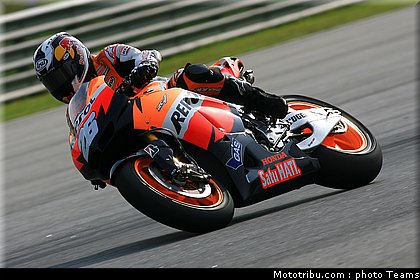 motogp_test_malaisie_2011_pedrosa_22.jpg