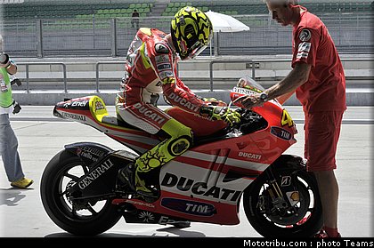 motogp_test_malaisie_2011_rossi_45.JPG