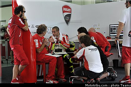 motogp_test_malaisie_2011_rossi_46.JPG