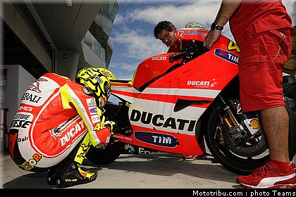 motogp_test_malaisie_2011_rossi_57.JPG