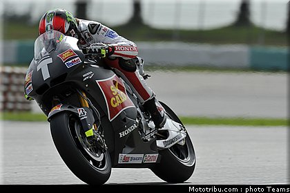 motogp_test_malaisie_2011_simoncelli_35.jpg