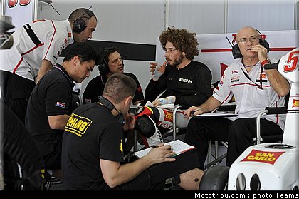 motogp_test_malaisie_2011_simoncelli_43.jpg