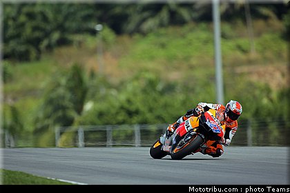 motogp_test_malaisie_2011_stoner_05.jpg