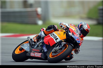 motogp_test_malaisie_2011_stoner_06.jpg
