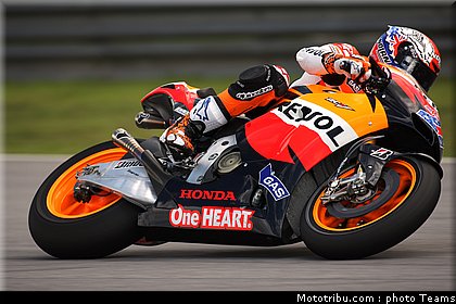 motogp_test_malaisie_2011_stoner_07.jpg