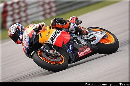 motogp_test_malaisie_2011_stoner_18.jpg