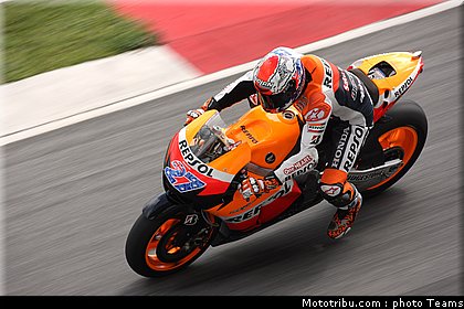 motogp_test_malaisie_2011_stoner_19.jpg